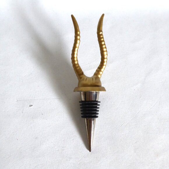 NEW BRASS ANTELOPE DEER HORN WINE BOTTLE STOPPER GOTHIC ODDITY - Picture 3 of 5